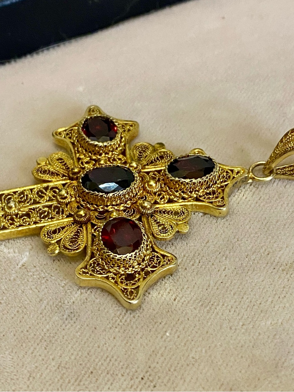 Vintage Gilt Sterling Silver Red Garnet Large Cross Pendant 925 - Picture 5 of 15